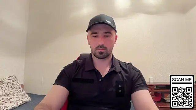 Snapshot of Hard_to_Obey chatting on 04.28.26 Hard to Obey online show from 04.28.26