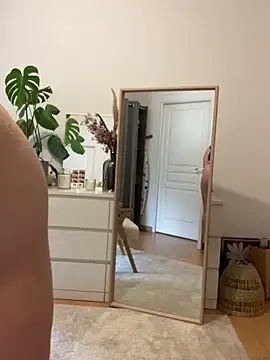 chloedlm5 online show from 10.18.25