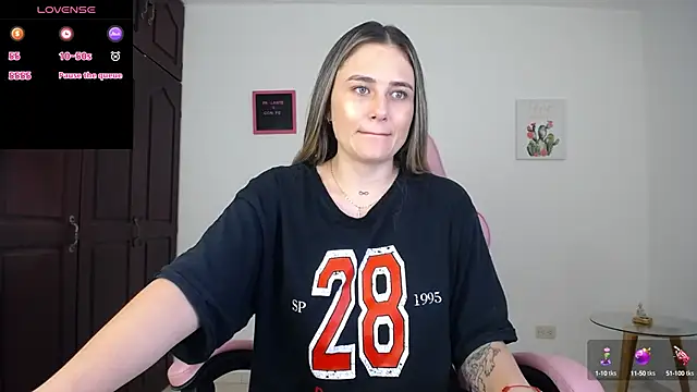 Snapshot of Veronika__Winslow_ chatting on 09.16.25 Veronika Winslow online show from 09.16.25