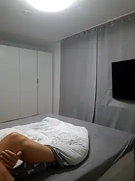 Snapshot of SexyJulia21 chatting on 09.15.25 SexyJulia21 online show from 09.15.25