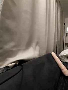 SexyJulia21 online show from 04.15.26