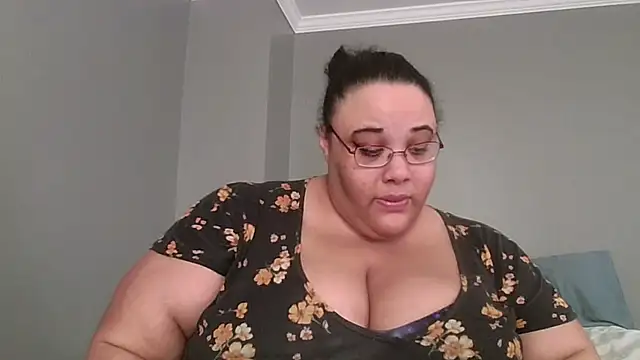 SexyBBW10790 online show from 04.18.26