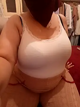 mayakhalyfaa online show from 10.13.25