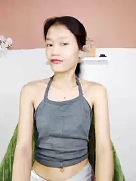 Snapshot of skinny_gracie chatting on 04.28.26 skinny gracie online show from 04.28.26