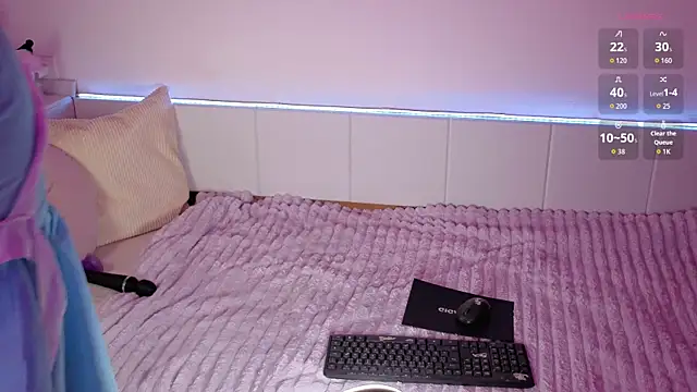 Snapshot of whitekittenenergy chatting on 11.29.25 whitekittenenergy online show from 11.29.25