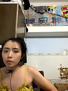 Minee1202 online show from 10.16.25