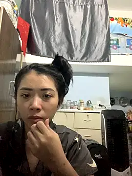 Minee1202 online show from 12.20.25