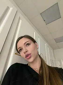 MarilynNova online show from 01.17.26