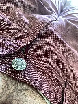 Snapshot of MuzzyFacing chatting on 09.27.25 MuzzyFacing online show from 09.27.25