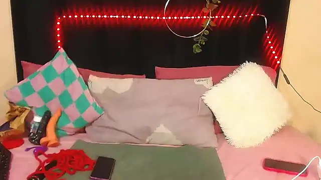 AmazingDarkDoll online show from 11.14.25