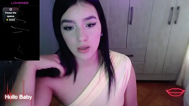 Snapshot of Velvet_28 chatting on 11.27.25 Velvet 28 online show from 11.27.25