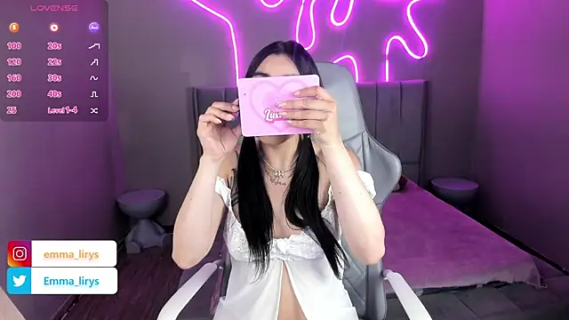 Emma and Issac online show from 09.10.25