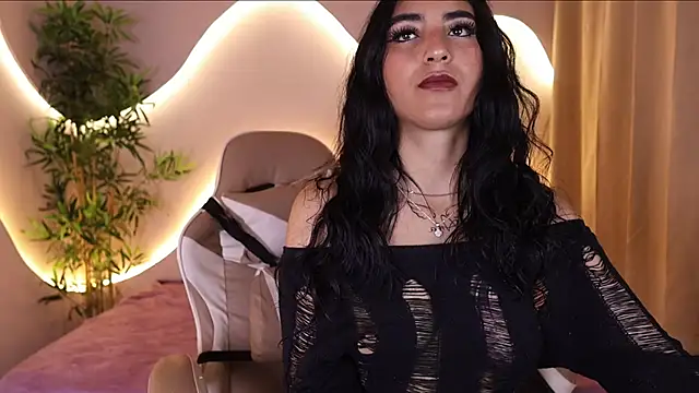 Emma and Issac online show from 10.06.25