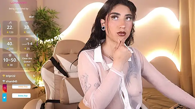 Emma and Issac online show from 10.17.25