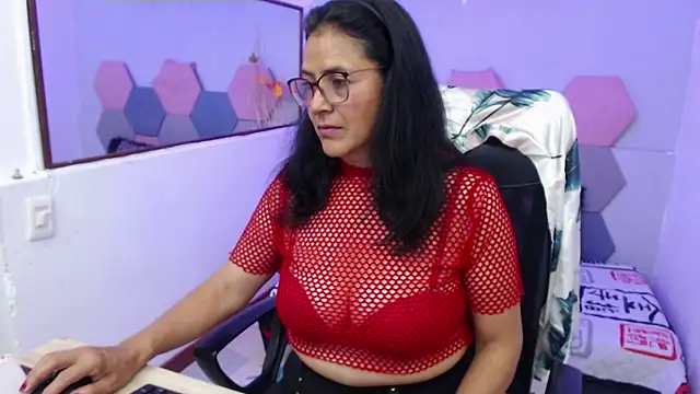 AmandaPeet online show from 10.10.25