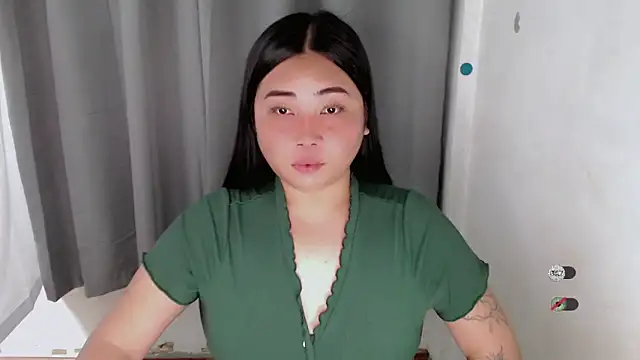 Snapshot of Yhana_Slut chatting on 09.13.25 Yhana Slut online show from 09.13.25