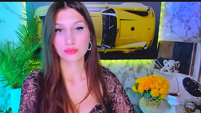 Snapshot of Mollyinyourmind chatting on 10.20.25 Mollyinyourmind online show from 10.20.25