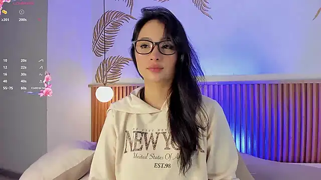 Snapshot of Valleriie_ chatting on 01.16.26 Valleriie online show from 01.16.26