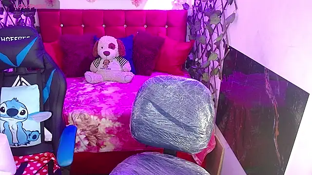 IVET CUTE1 online show from 04.28.26