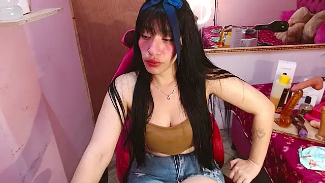 Snapshot of IVET_CUTE1 chatting on 06.08.26 IVET CUTE1 online show from 06.08.26