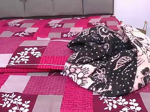 Snapshot of Diyaa_Singh chatting on 01.17.26 Diyaa Singh online show from 01.17.26