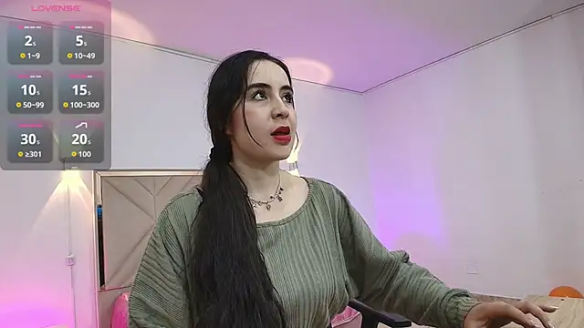 Snapshot of Violet_tay1 chatting on 10.07.25 Violet tay1 online show from 10.07.25