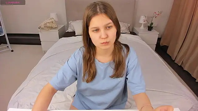 Elle Ellise online show from 05.21.26