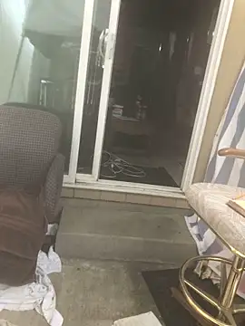 Snapshot of Uncutlounge chatting on 04.12.26 Uncutlounge online show from 04.12.26