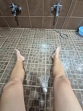 starvingo2002 online show from 10.31.25