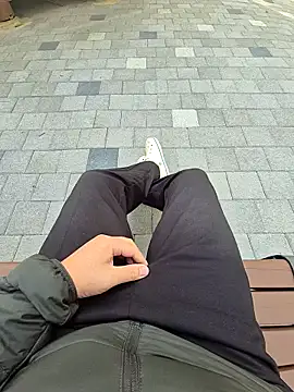 starvingo2002 online show from 11.04.25