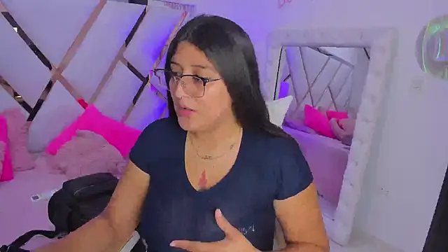 Snapshot of megann__up chatting on 10.12.25 megann up online show from 10.12.25