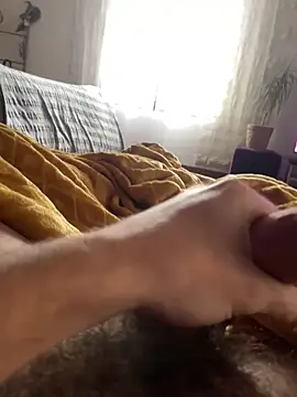 Snapshot of maxxoulax chatting on 12.04.25 maxxoulax online show from 12.04.25