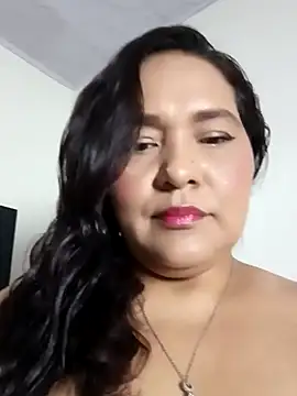 Snapshot of Laurasofia01 chatting on 09.30.25 Laurasofia01 online show from 09.30.25