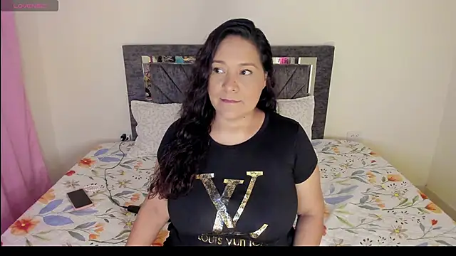 Laurasofia01 online show from 03.12.26