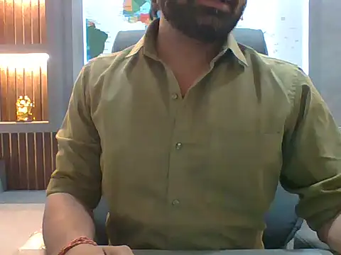 Snapshot of autophile-indian chatting on 11.18.25 autophile-indian online show from 11.18.25