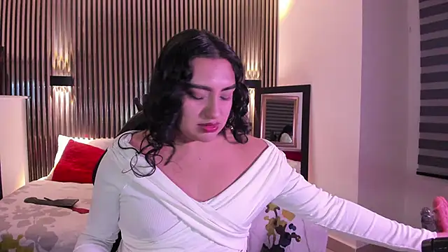 Snapshot of SyraPalmer chatting on 10.09.25 SyraPalmer online show from 10.09.25