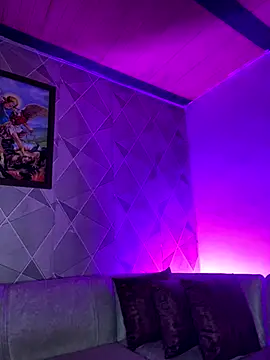 Snapshot of Alisse_taylor2 chatting on 12.23.25 Alisse taylor2 online show from 12.23.25