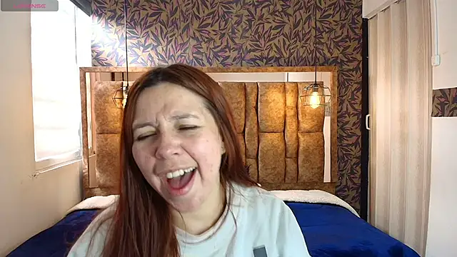 Snapshot of Isa_Thompson__ chatting on 05.05.26 Isa Thompson online show from 05.05.26