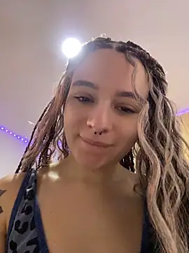 karla-thomsom10 online show from 04.15.26