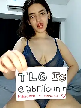 Snapshot of abrilour chatting on 09.26.25 abrilour online show from 09.26.25