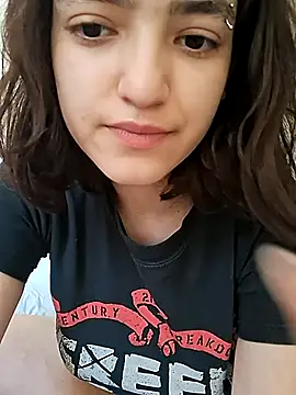 Snapshot of abrilour chatting on 10.10.25 abrilour online show from 10.10.25