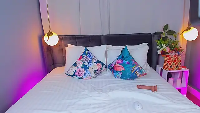 Snapshot of CandyJaneX chatting on 02.13.26 CandyJaneX online show from 02.13.26