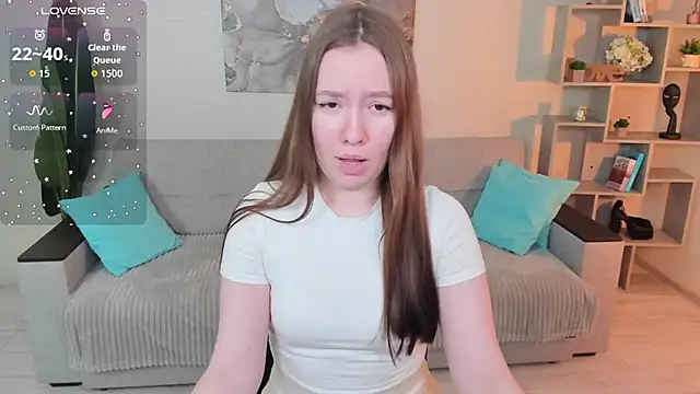 Snapshot of DaniCutie chatting on 10.12.25 DaniCutie online show from 10.12.25