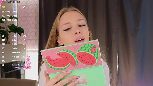 Snapshot of CindyGreen chatting on 11.22.25 CindyGreen online show from 11.22.25