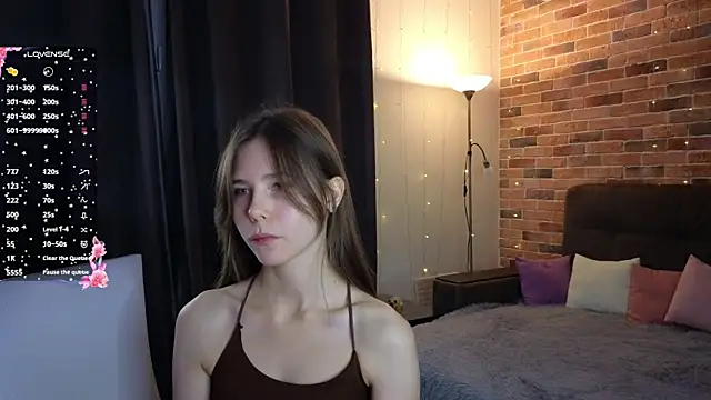 EmiliDen online show from 11.14.25