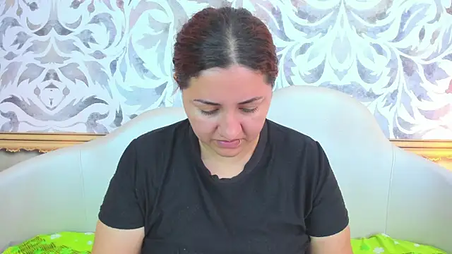 mishell lovely online show from 10.28.25