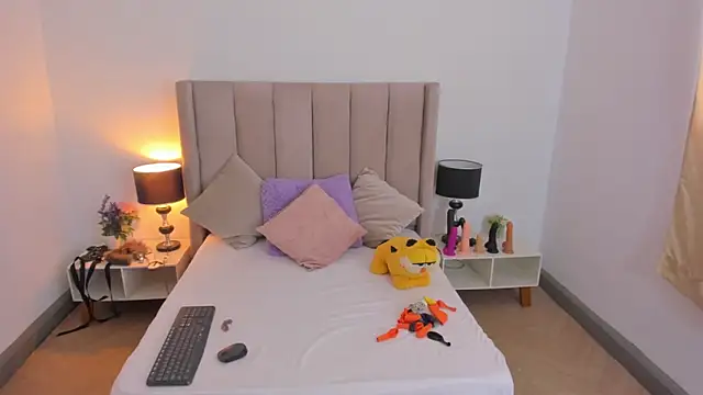 evvaa moon69 online show from 09.30.25