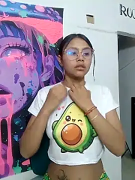 SofieLove 01 online show from 12.15.25