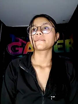 SofieLove 01 online show from 04.19.26