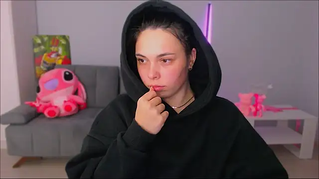 queenofthesense  online show from 10.13.25